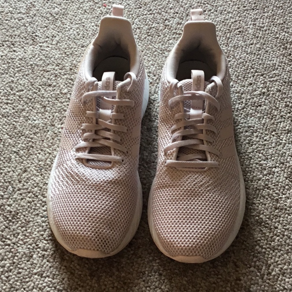 Adidas Women’s Sz 11 Questar BYD Orchid Sneakers